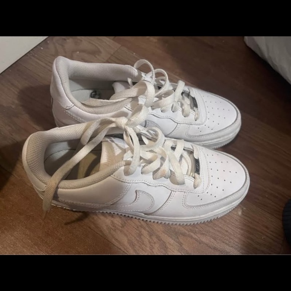 Nike Air Force Ones - Picture 1 of 2